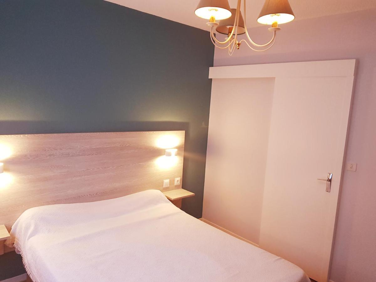 Hotel Restaurant Le Bourgneuf Morlaas Eksteriør bilde